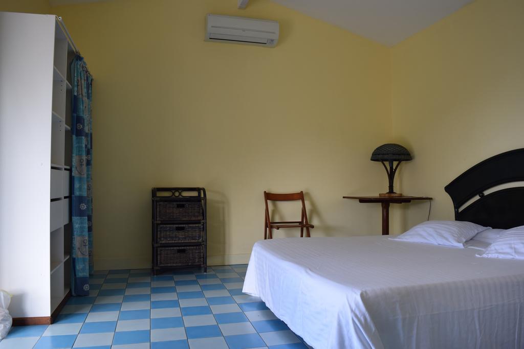 Villa Habitation Pineau Deshaies Exterior foto